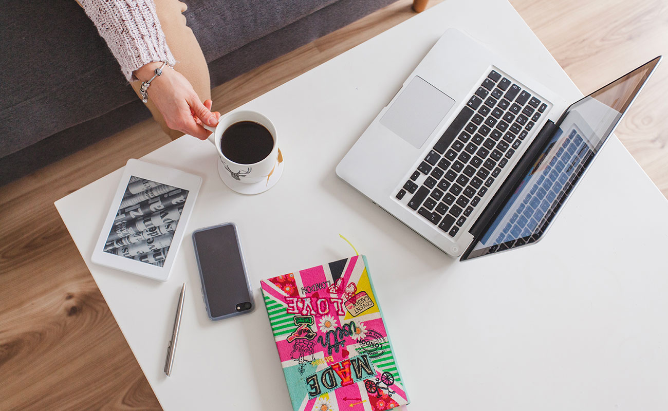 Scopri di più sull'articolo The Rise of Side Hustles: How Gen Z Is Redefining Work